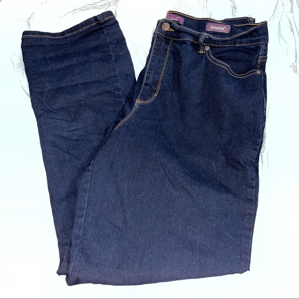 🌸3/$30 • Gloria Vanderbilt Straight Leg Amanda Jeans
